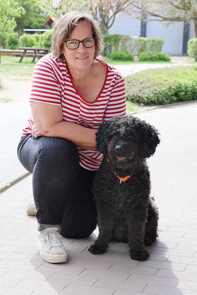 Frau Doerenberg, Knut; Schulsozialarbeit und päd. Therapiehund